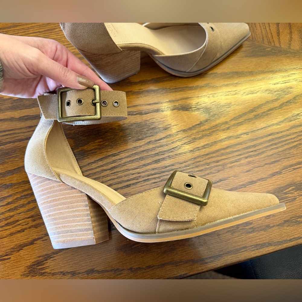 Oasis Society Block Heels